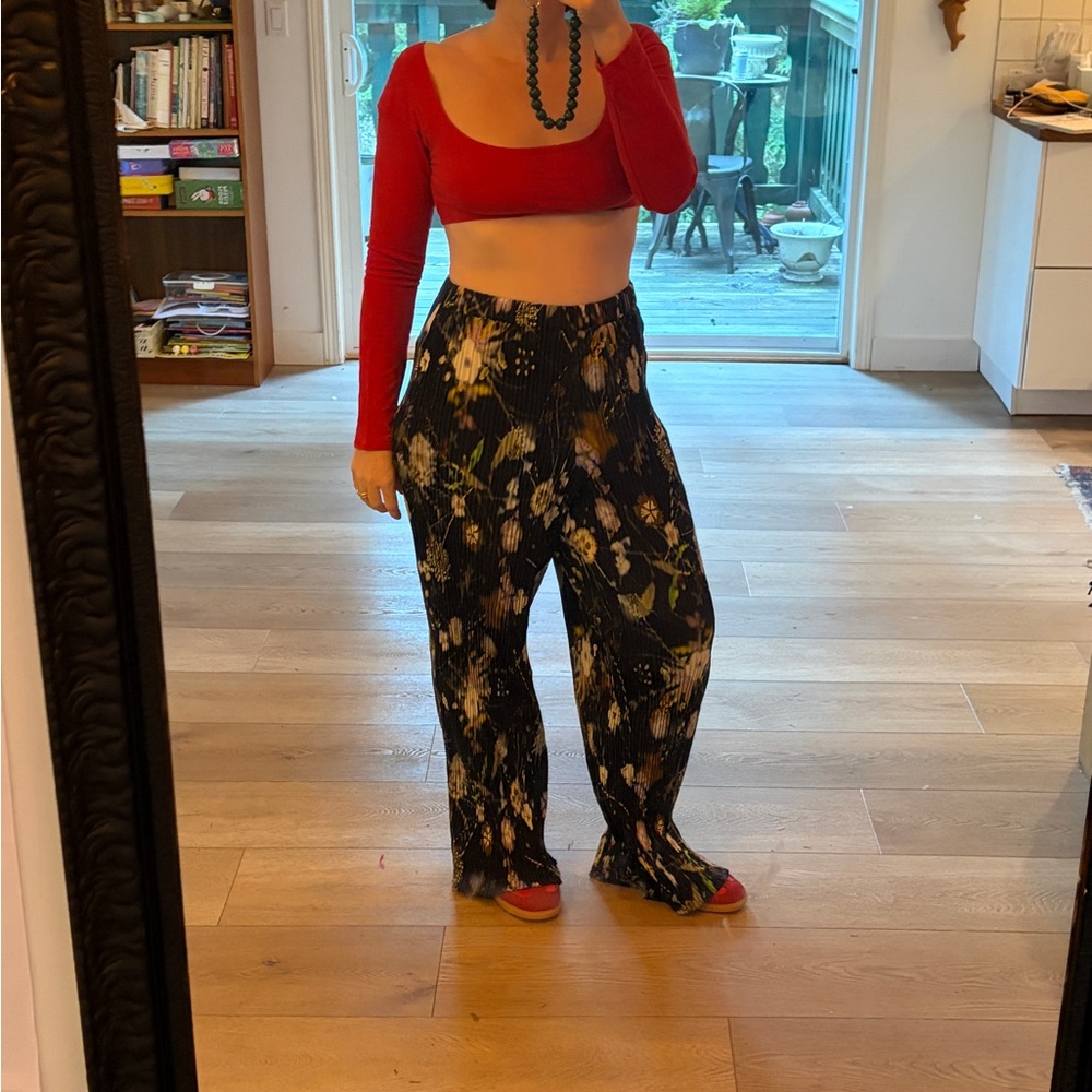 Julia Heuer pleated floral pants